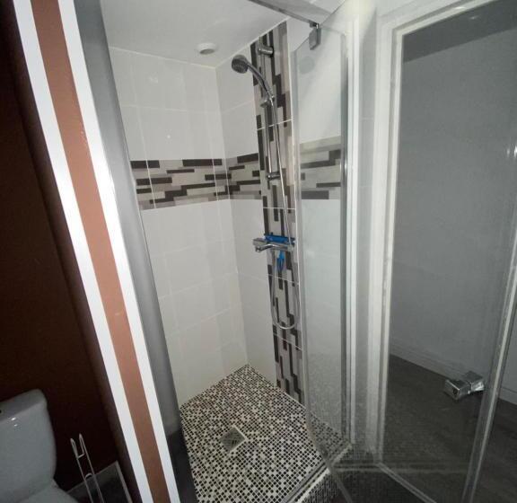 غرفة قياسية, La Dilichambre