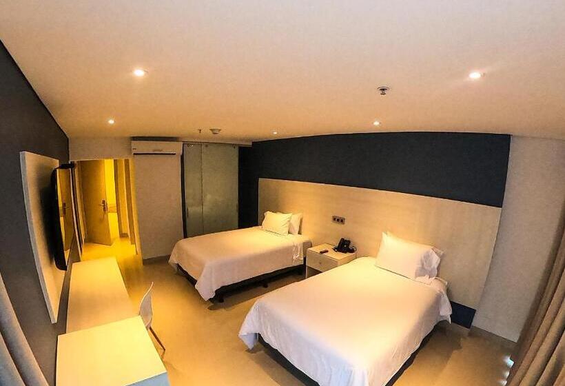 스탠다드 룸, Manzur