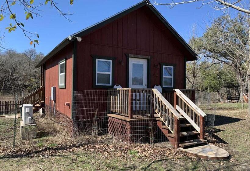 스탠다드 룸, Bandera Stronghold  Red Cloud Cabin