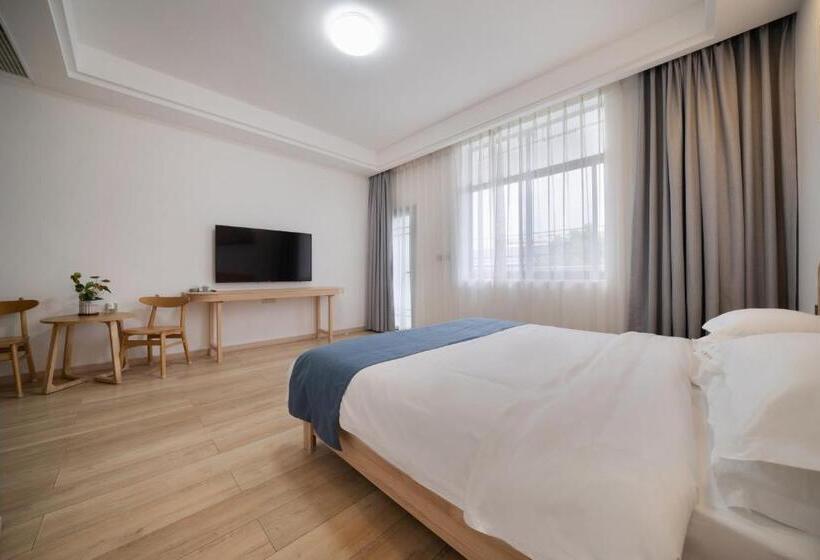 غرفة قياسية مزوَّدة بشُرفة, Qianxun Tea House & Homestay