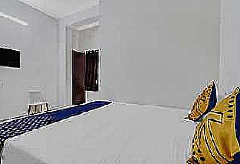 غرفة كلاسيكية ثلاثية, Spot On Hotel Slv Boarding & Lodging