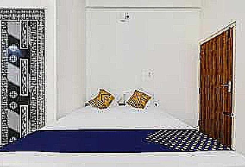 غرفة كلاسيكية ثلاثية, Spot On Hotel Slv Boarding & Lodging