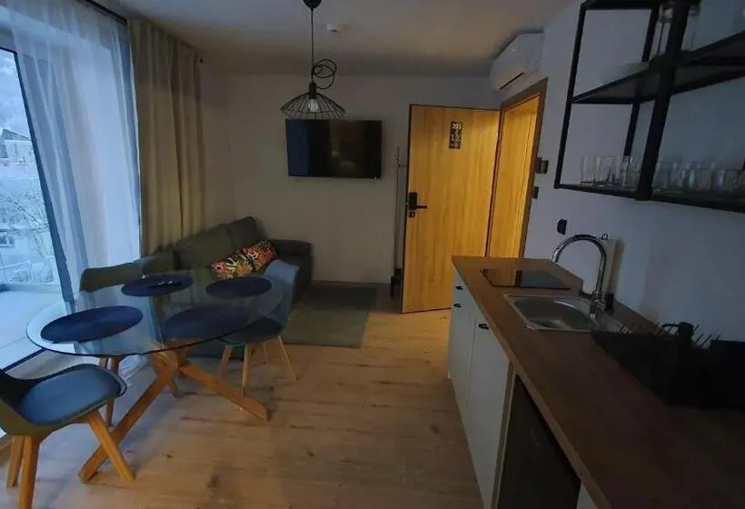 Huoneisto 1 Makuuhuone, Apartamenty Nowa Osada   By Villaolimpijska2