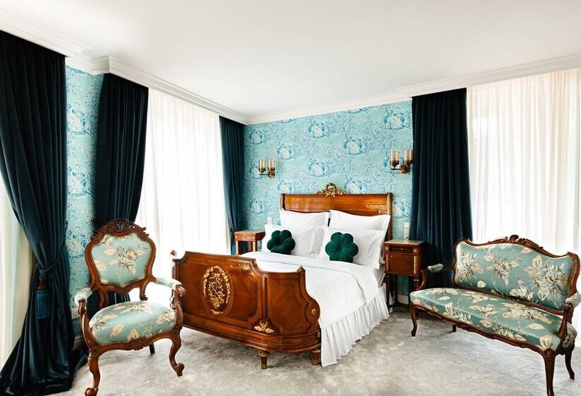 Deluxe Rum, Ateneea Luxury Rooms