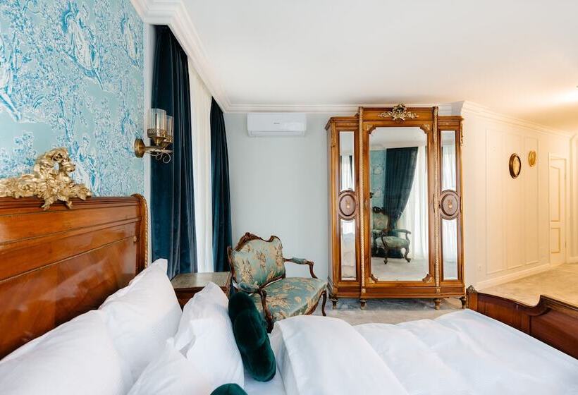 Deluxe Rum, Ateneea Luxury Rooms