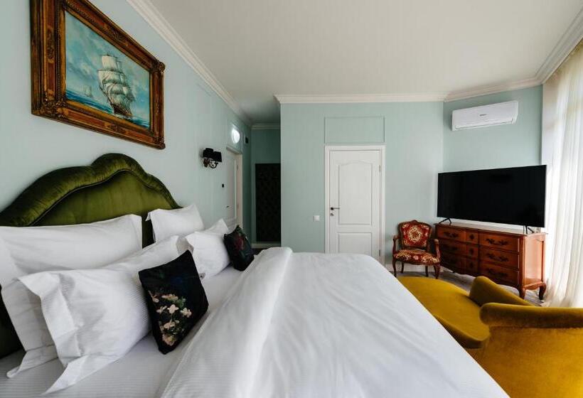 Deluxe Rum, Ateneea Luxury Rooms