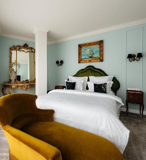 Deluxe Rum, Ateneea Luxury Rooms