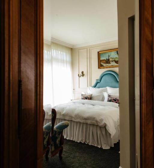 Deluxe Rum, Ateneea Luxury Rooms