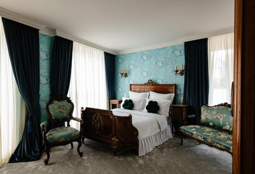 Superior Rum, Ateneea Luxury Rooms