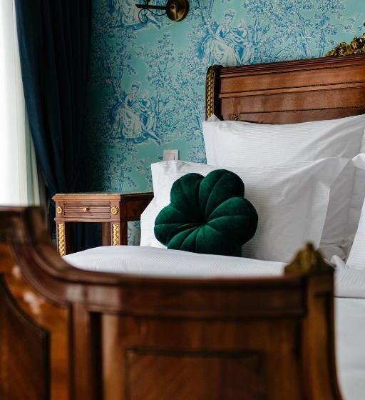 Superior Rum, Ateneea Luxury Rooms