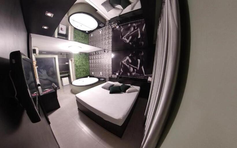 자쿠지 스위트, Florence Motel Sto ângelo