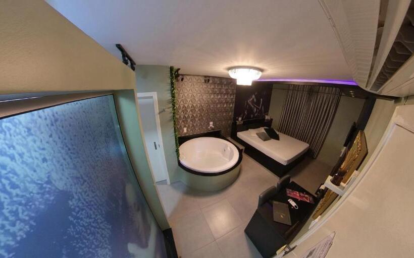 자쿠지 스위트, Florence Motel Sto ângelo