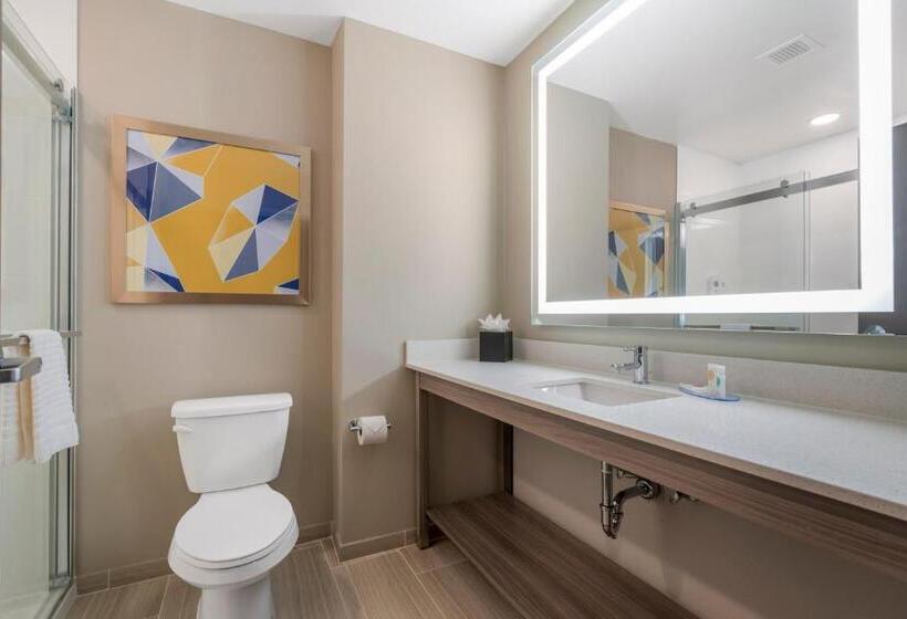 سوئیت با تخت بزرگ, Pestana Orlando Suites Lake Buena Vista