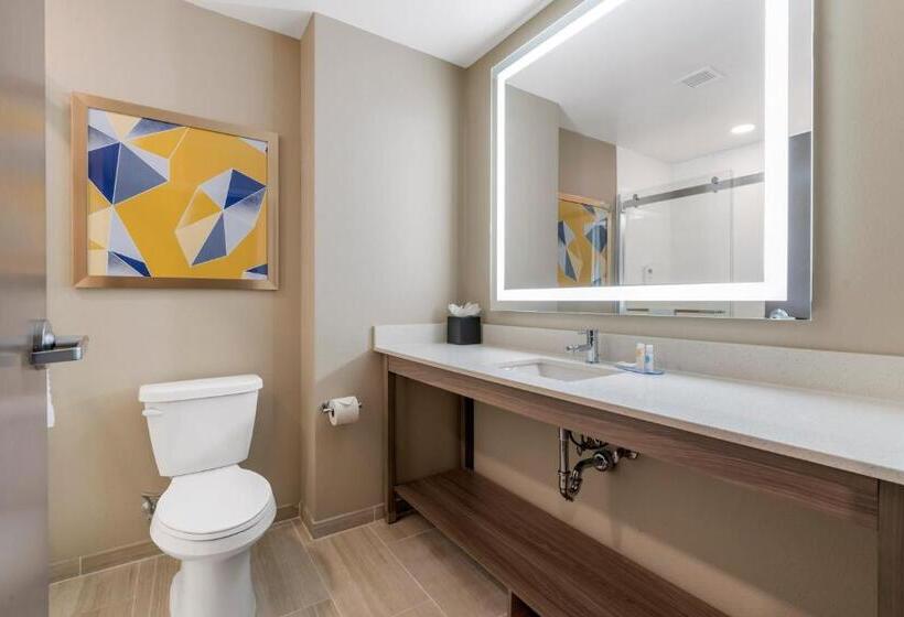 سوییت سوپریور, Pestana Orlando Suites Lake Buena Vista