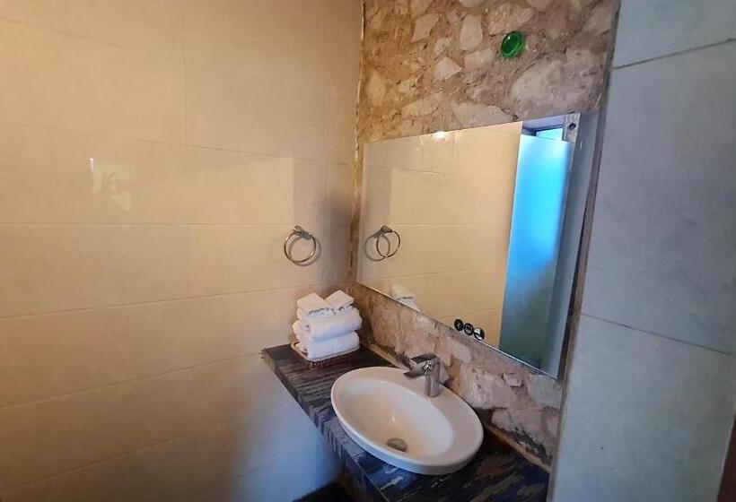 חדר סטנדרט נוף להרים, Sariska Kasba A Village Resort