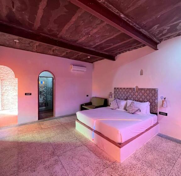 חדר סטנדרט נוף להרים, Sariska Kasba A Village Resort