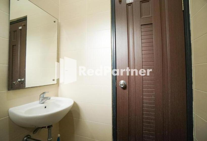 スタンダードルーム, Toba Mansion Syariah Near Benhil Redpartner