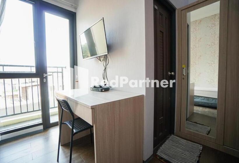 Quarto Estandar Individual, Toba Mansion Syariah Near Benhil Redpartner