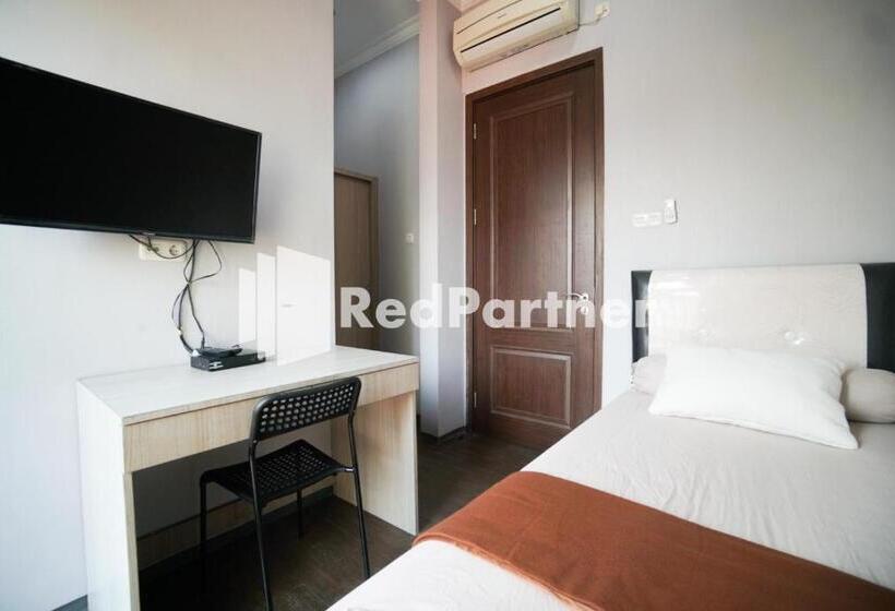 スタンダードシングルルーム, Toba Mansion Syariah Near Benhil Redpartner