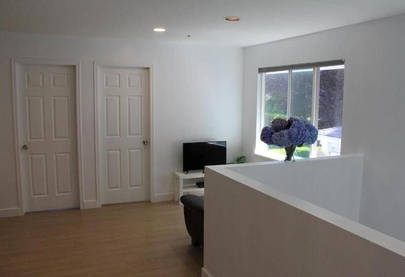 سوییت خانوادگی, Ocean Park B&b