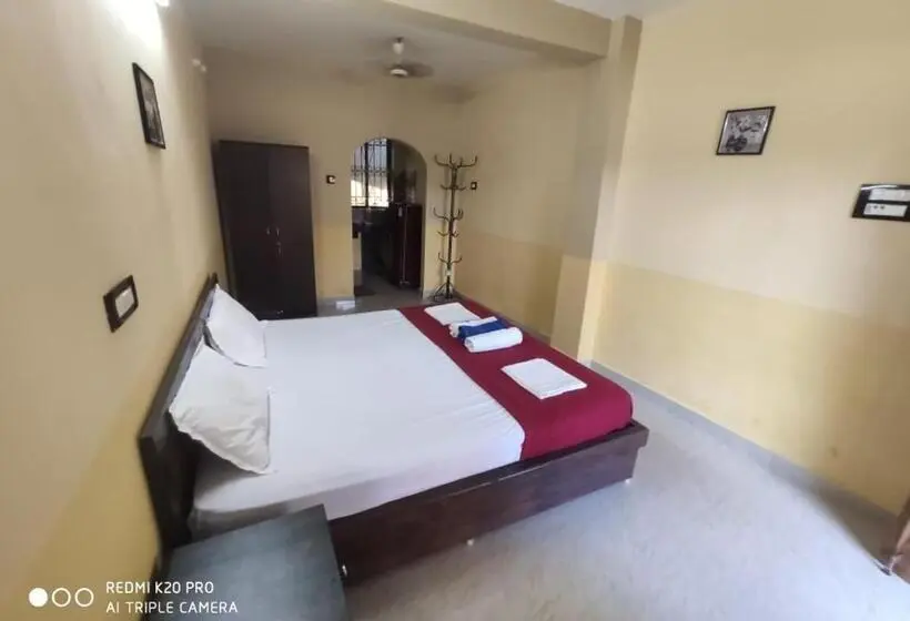 バルコニー付きデラックスルーム, Regina Residency Inn