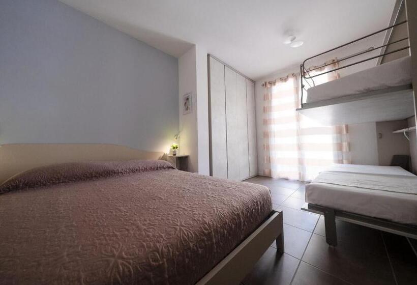 חדר סטנדרט לארבעה, Villa Athena Charme