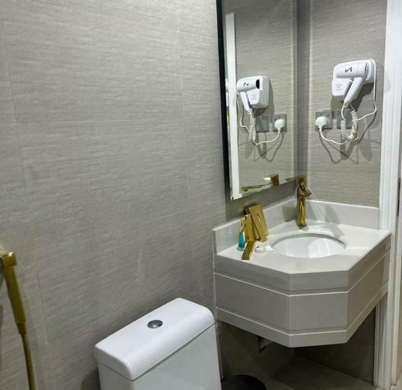 إستوديو قياسى, قولد تاور