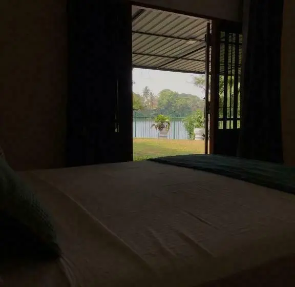 Standard-huone Järvinäkymä, Amani Lake Resort
