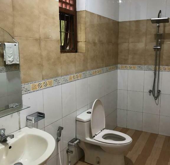 חדר סטנדרט נוף לאגם, Amani Lake Resort