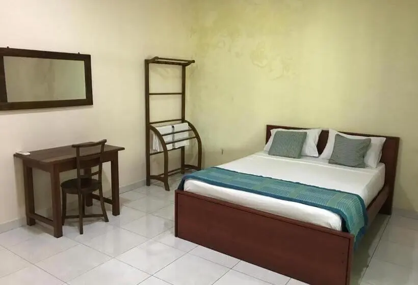 Economy-huone, Amani Lake Resort