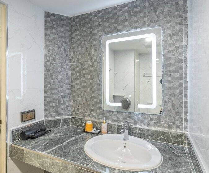 디럭스 룸, The Space Hotel Lampang