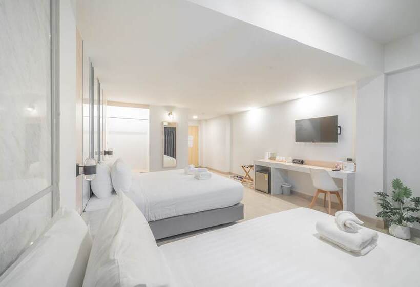 디럭스 트리플 룸, The Space Hotel Lampang