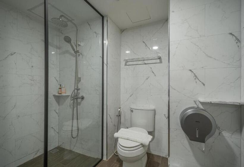 스탠다드 룸 킹사이즈 침대, The Space Hotel Lampang