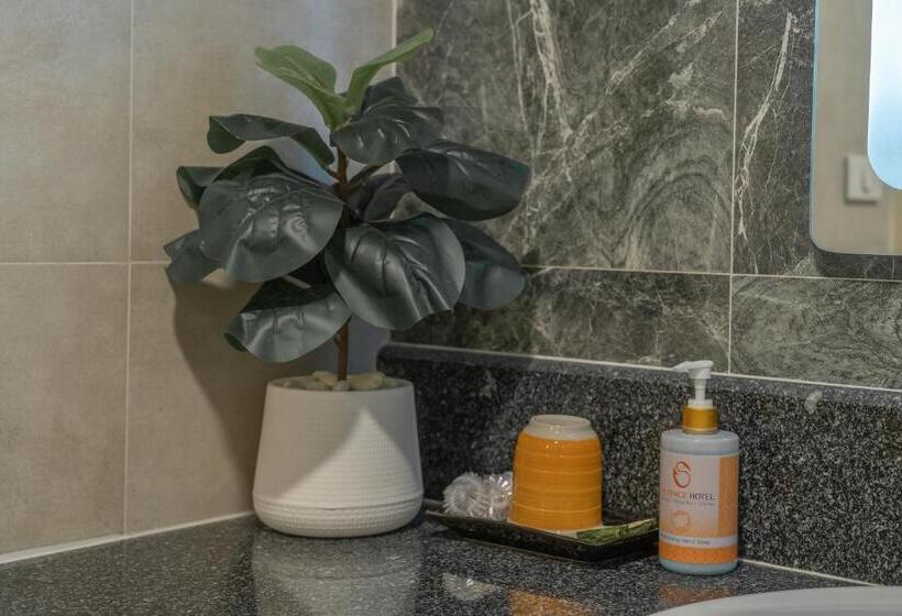 침실 2개 스위트, The Space Hotel Lampang