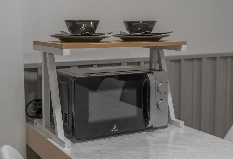 침실 2개 스위트, The Space Hotel Lampang