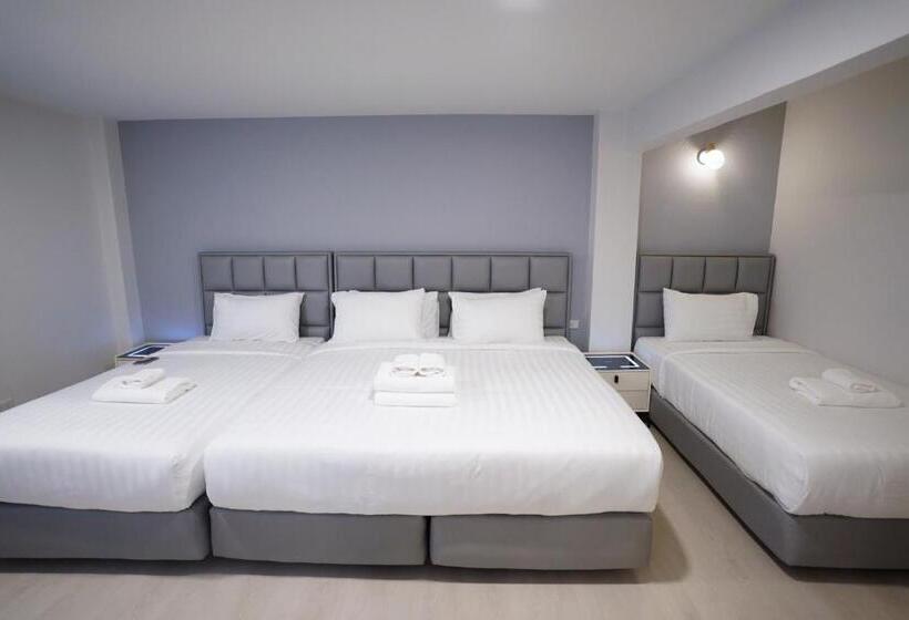 패밀리 주니어 스위트, The Space Hotel Lampang