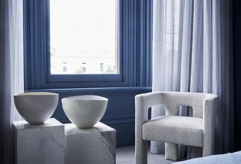 シティビュースイート, Vera Ballarat