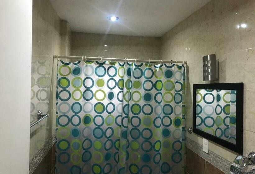 スタンダード４人部屋, Los Robles
