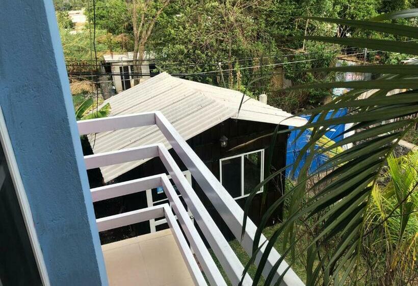 スタンダード4人部屋, Los Robles