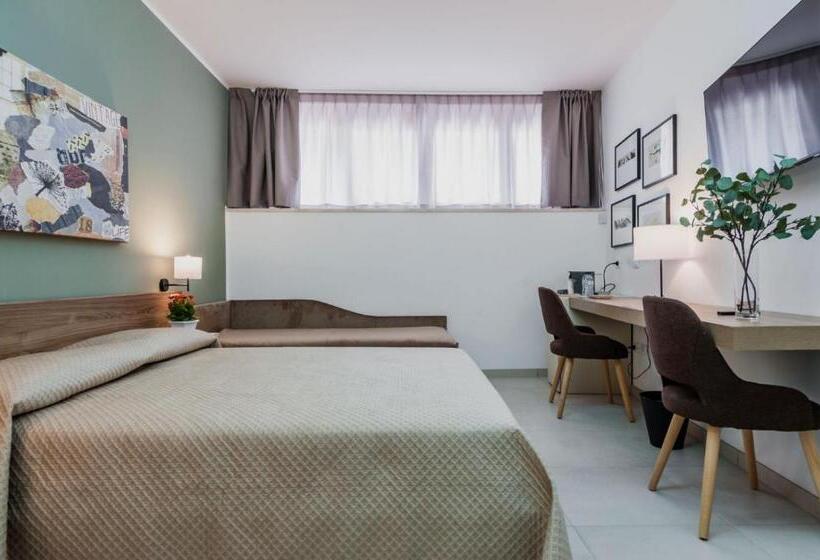 חדר סטנדרט לשלושה, Archimede S Rooms