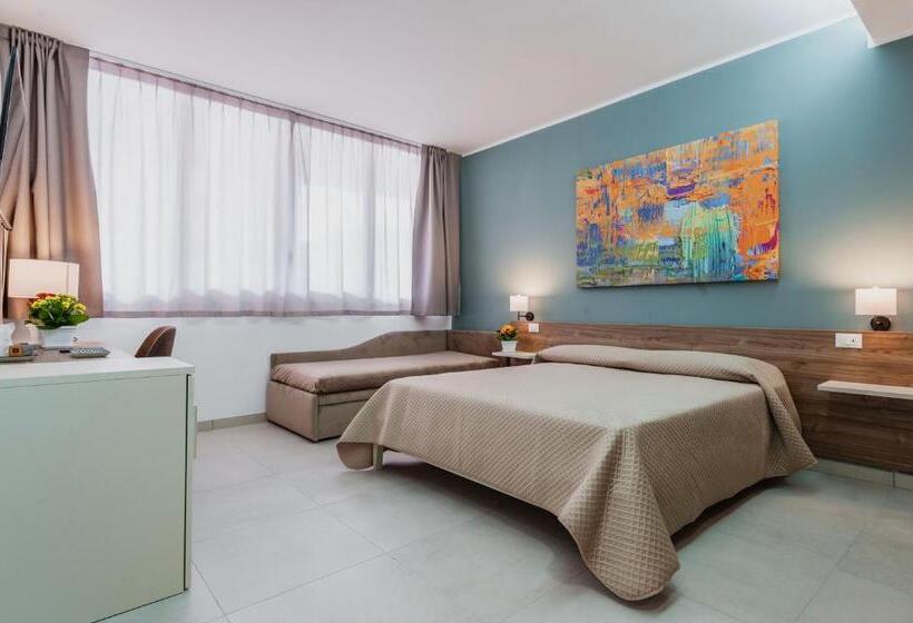 חדר סטנדרט לשלושה, Archimede S Rooms