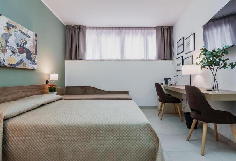 חדר דלוקס לשלושה, Archimede S Rooms