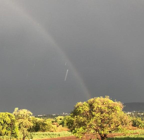 غرفة قياسية مزوَّدة بشُرفة, Ingawale Farmhouse