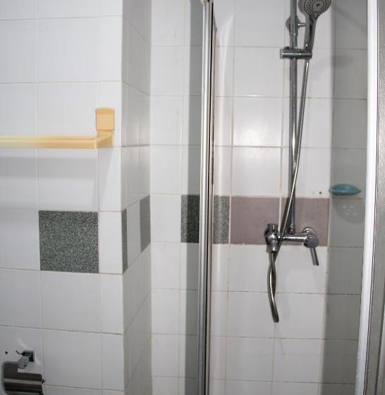 חדר דלוקס, Sandakan Inn