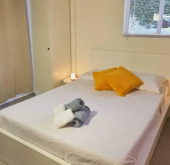 اتاق لوکس با بالکن, Studio Apartment Volterra Curacao