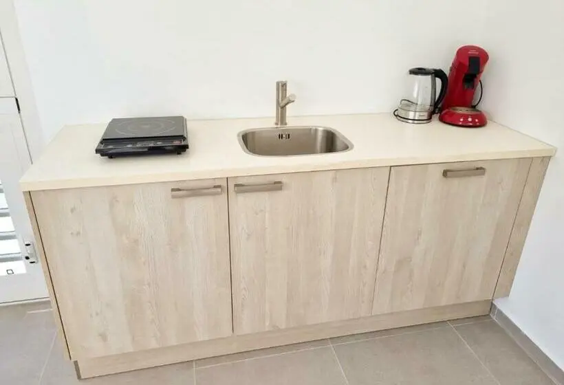 اتاق لوکس با بالکن, Studio Apartment Volterra Curacao