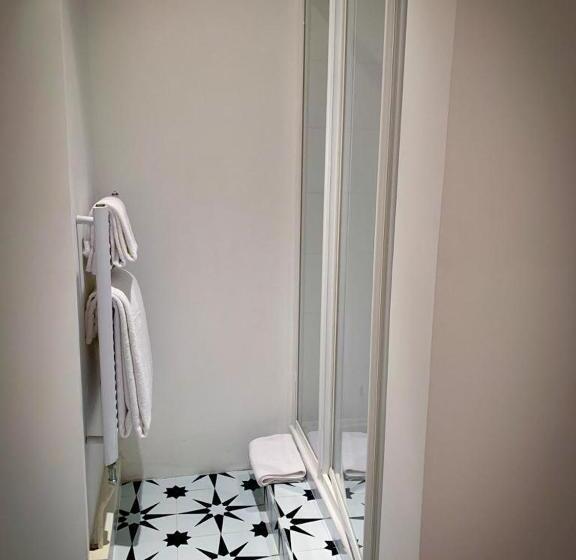 带大床的标准间, The Crown & Victoria Bed & Breakfast