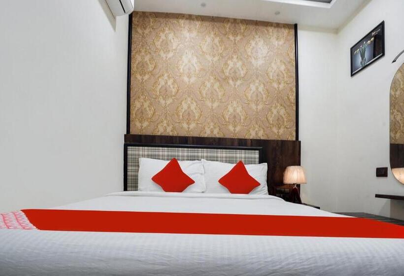 豪华三人间, Super Hotel O Vijayawada Near Railway Station