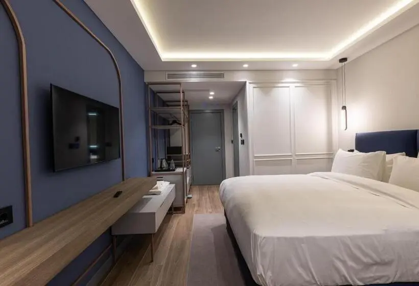 Deluxe room with river view, Calisi