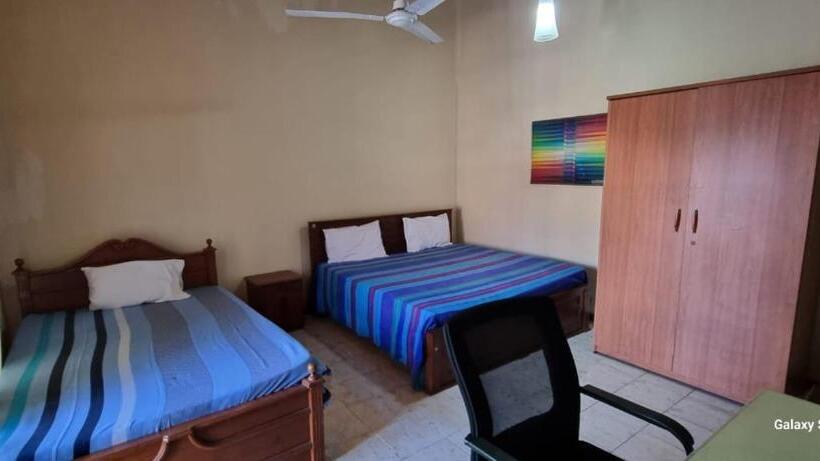 חדר קלאסי לארבעה, Victory Colombo